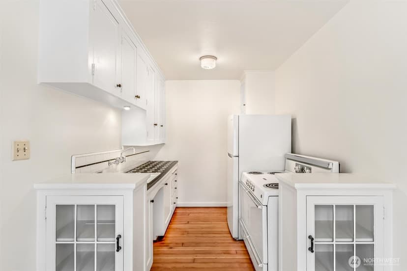 Property photo for 220 W Olympic Place #107, Seattle photo 8