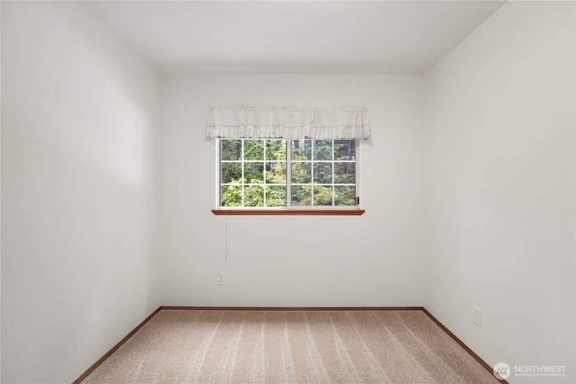 Property photo for 9621 Sunburst Court SE, Port Orchard photo 27