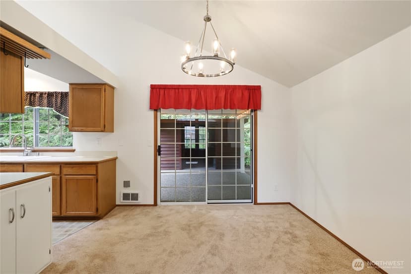 Property photo for 9621 Sunburst Court SE, Port Orchard photo 10