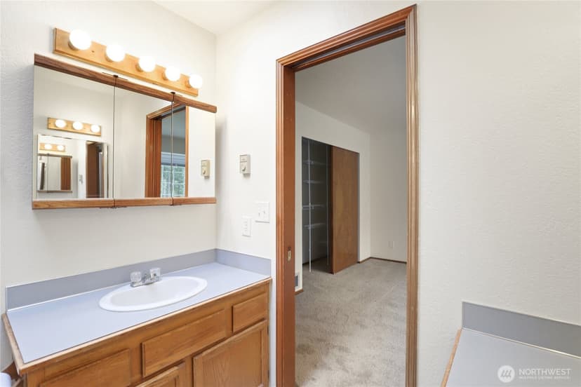 Property photo for 9621 Sunburst Court SE, Port Orchard photo 25