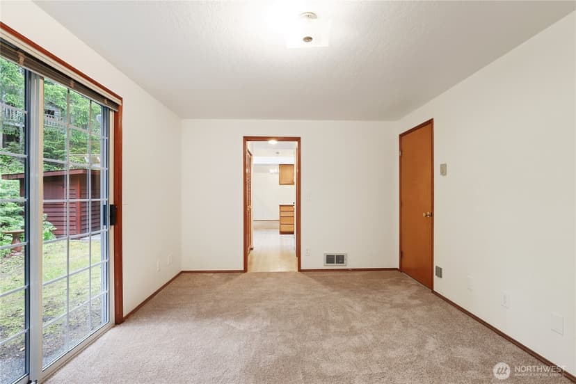 Property photo for 9621 Sunburst Court SE, Port Orchard photo 19