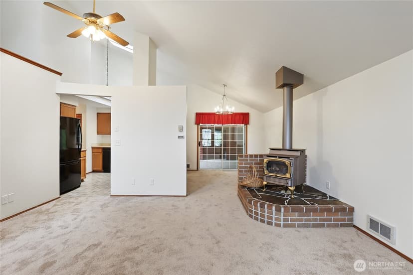 Property photo for 9621 Sunburst Court SE, Port Orchard photo 8