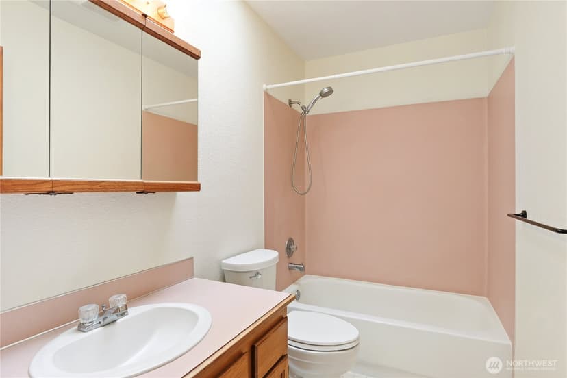 Property photo for 9621 Sunburst Court SE, Port Orchard photo 31