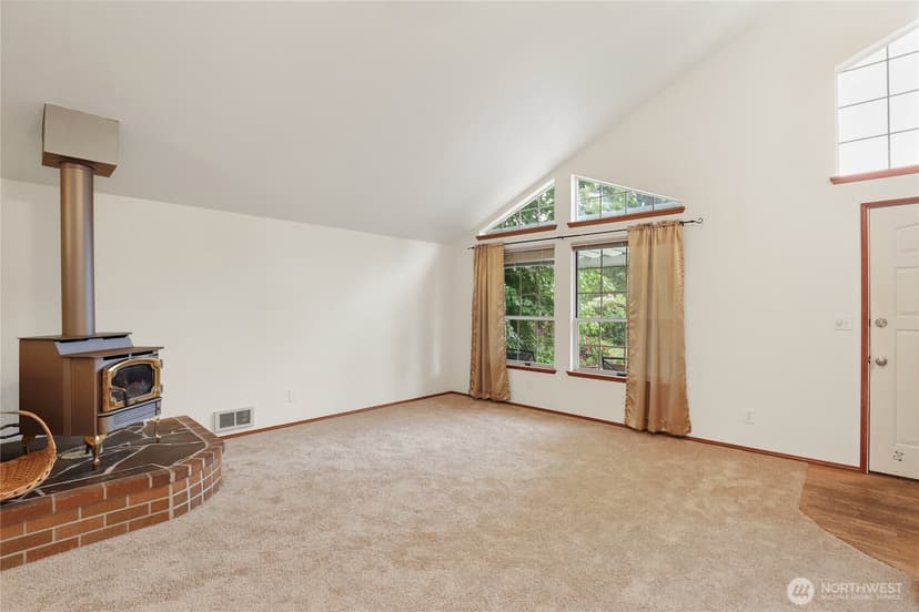 Property photo for 9621 Sunburst Court SE, Port Orchard photo 6