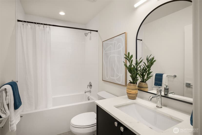 Property photo for 4409 B 21st Avenue SW, Seattle photo 17