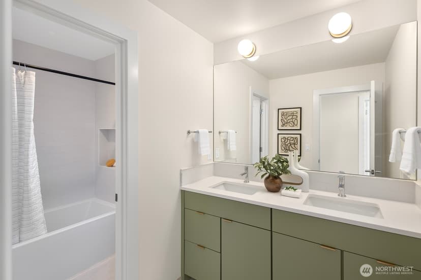 Property photo for 3250 29th Avenue W, Seattle photo 21