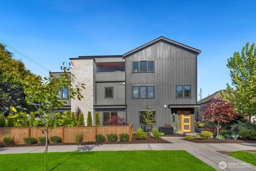 Property photo for 3250 29th Avenue W, Seattle