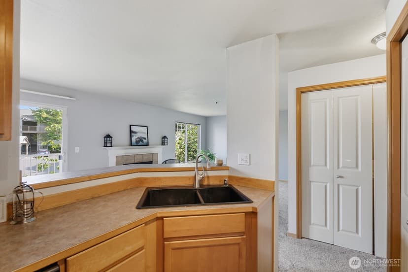 Property photo for 11527 Highway 99 #E-206, Everett photo 12