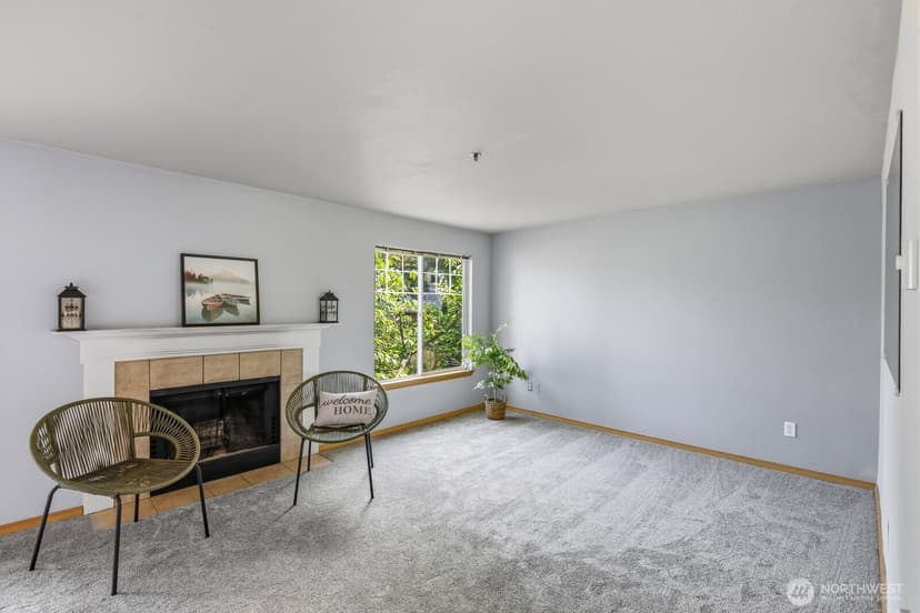 Property photo for 11527 Highway 99 #E-206, Everett photo 19
