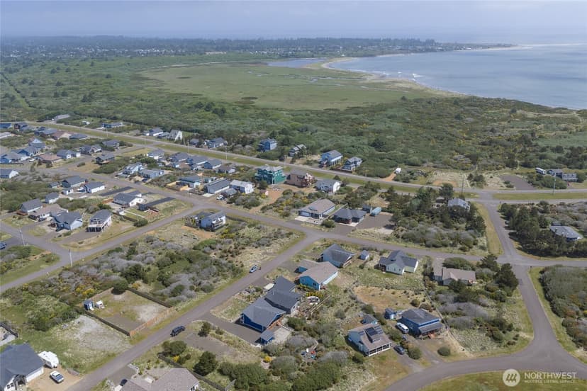 Property photo for 407 N Bel Air Loop SW, Ocean Shores photo 35