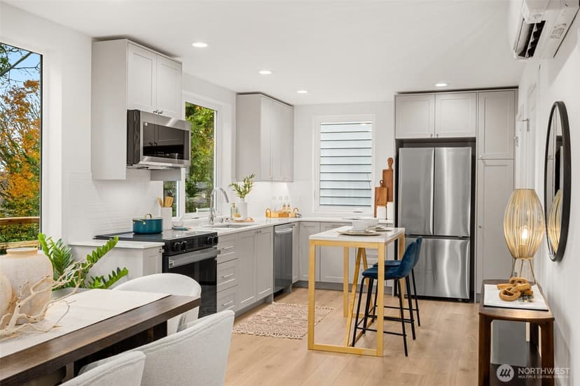 Property photo for 4411 21st Avenue SW, Seattle photo 11