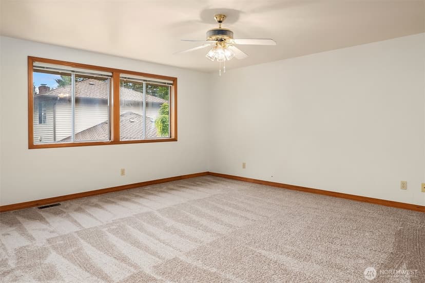 Property photo for 11828 43rd Drive SE, Everett photo 22