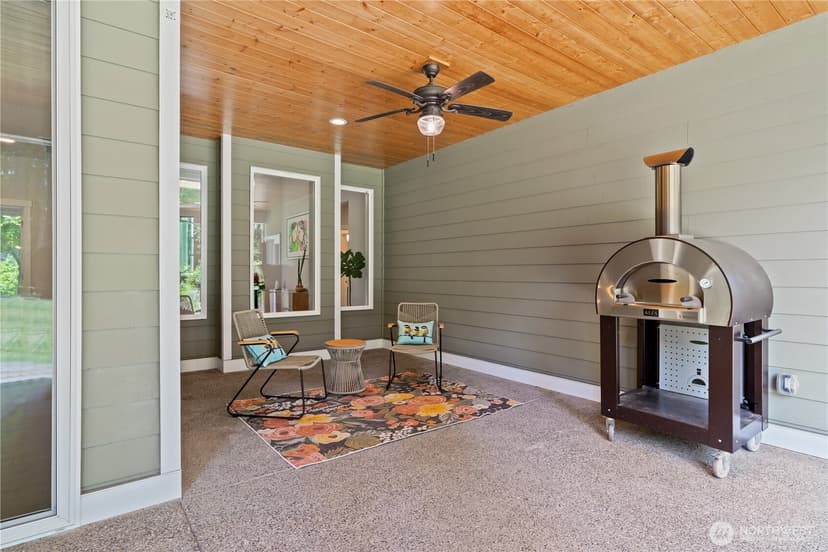 Property photo for 16424 252 Avenue SE, Issaquah photo 29