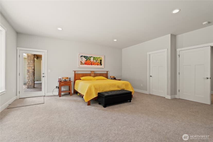 Property photo for 16424 252 Avenue SE, Issaquah photo 16
