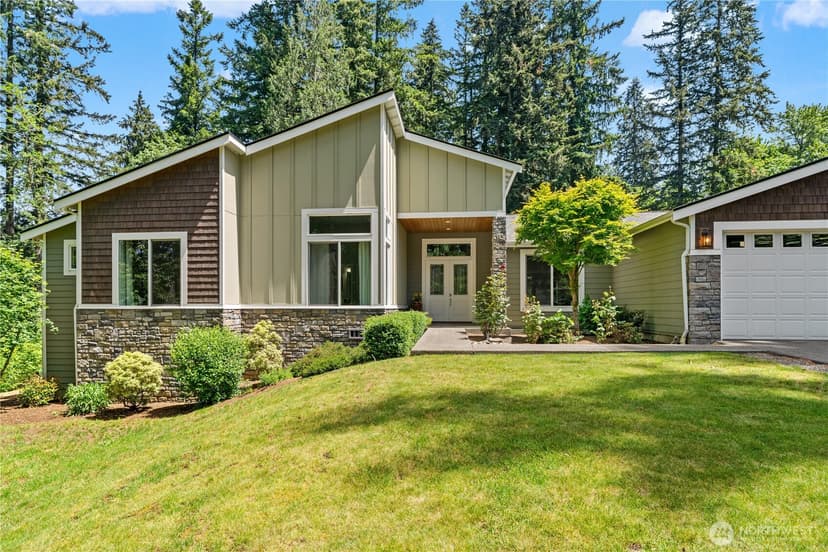 Property photo for 16424 252 Avenue SE, Issaquah photo 2