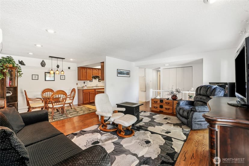 Property photo for 8618 Onyx Drive SW #F, Lakewood photo 6