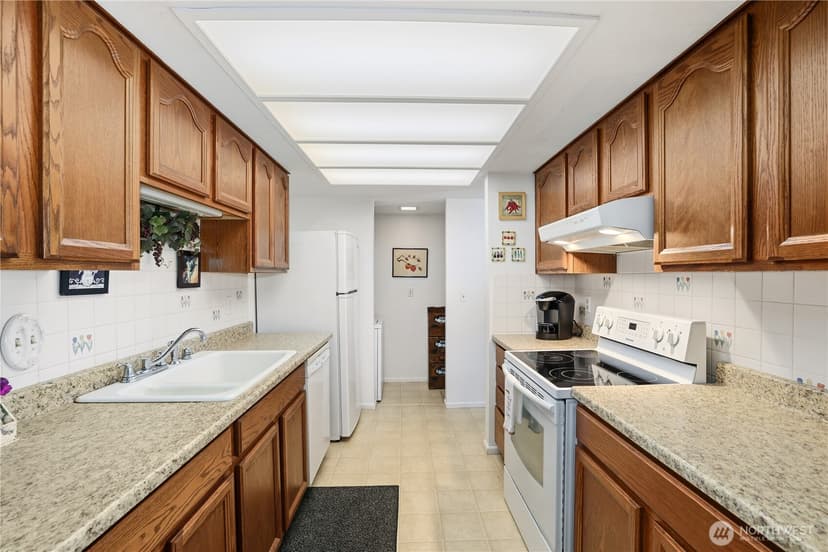 Property photo for 8618 Onyx Drive SW #F, Lakewood photo 9