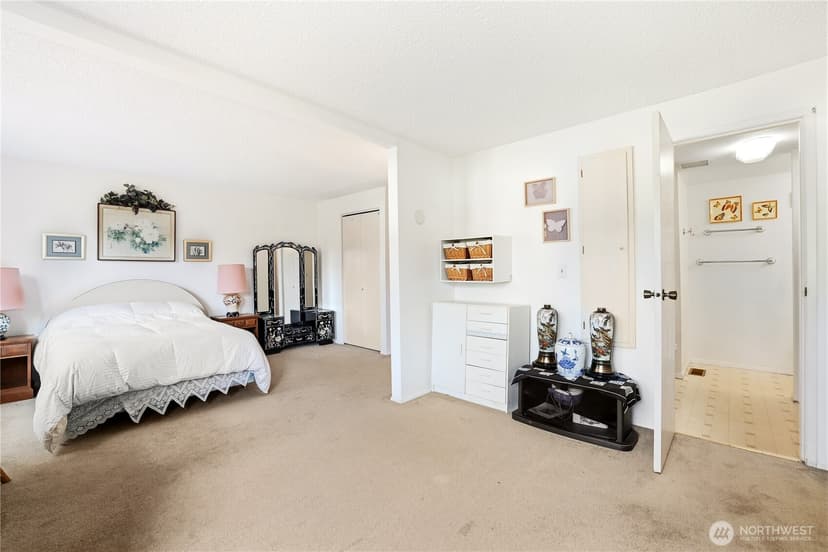 Property photo for 8618 Onyx Drive SW #F, Lakewood photo 14