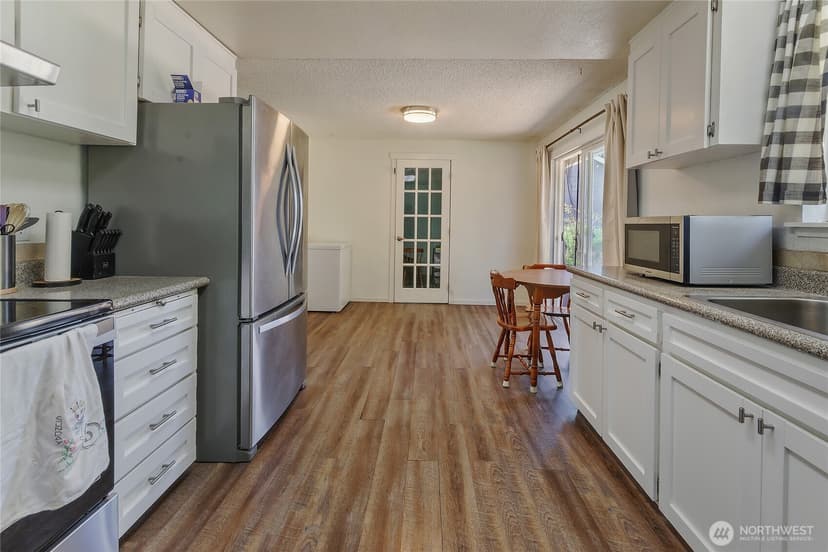 Property photo for 759 134th Street S, Tacoma photo 11