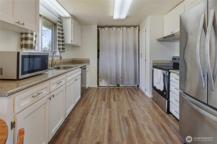 Property photo for 759 134th Street S, Tacoma photo 6