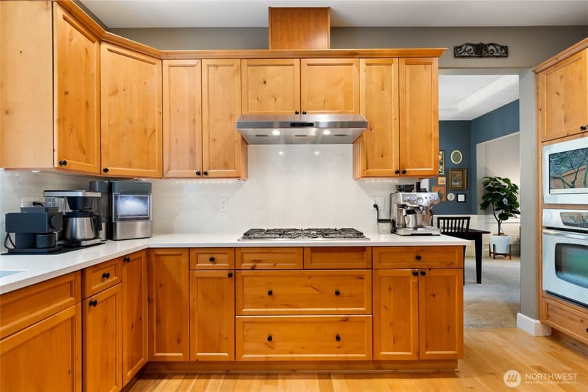 Property photo for 9204 234th Place SW, Edmonds photo 8