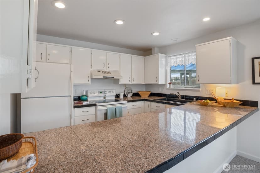Property photo for 1735 Park Avenue #B201, Bremerton photo 18
