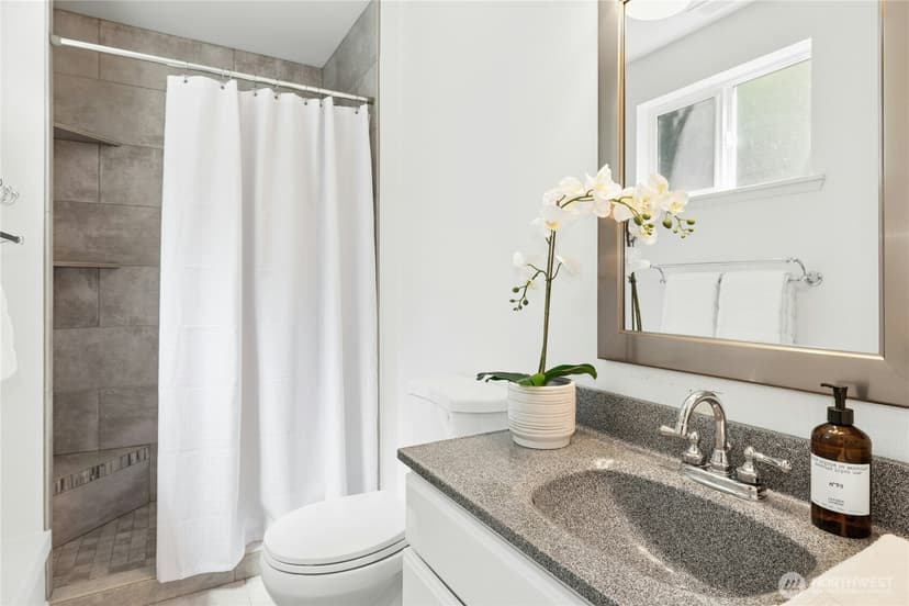 Property photo for 2051 NE Bartre Court, Poulsbo photo 21
