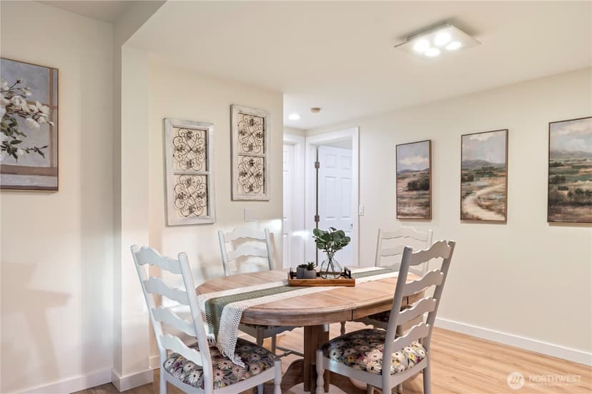 Property photo for 11706 Admiralty Way #B, Everett photo 9