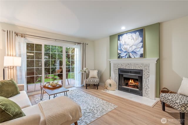 Property photo for 11706 Admiralty Way #B, Everett
