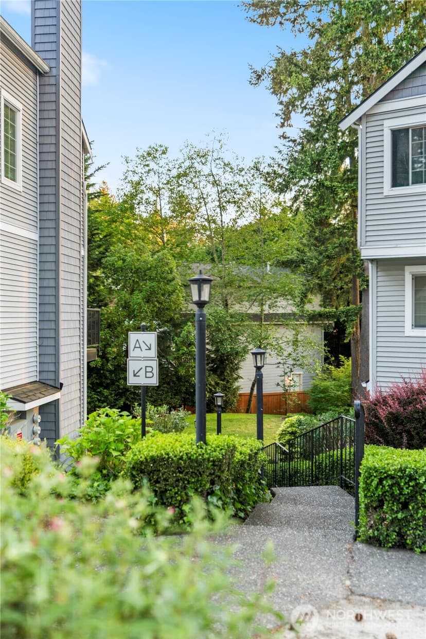 Property photo for 11706 Admiralty Way #B, Everett photo 33