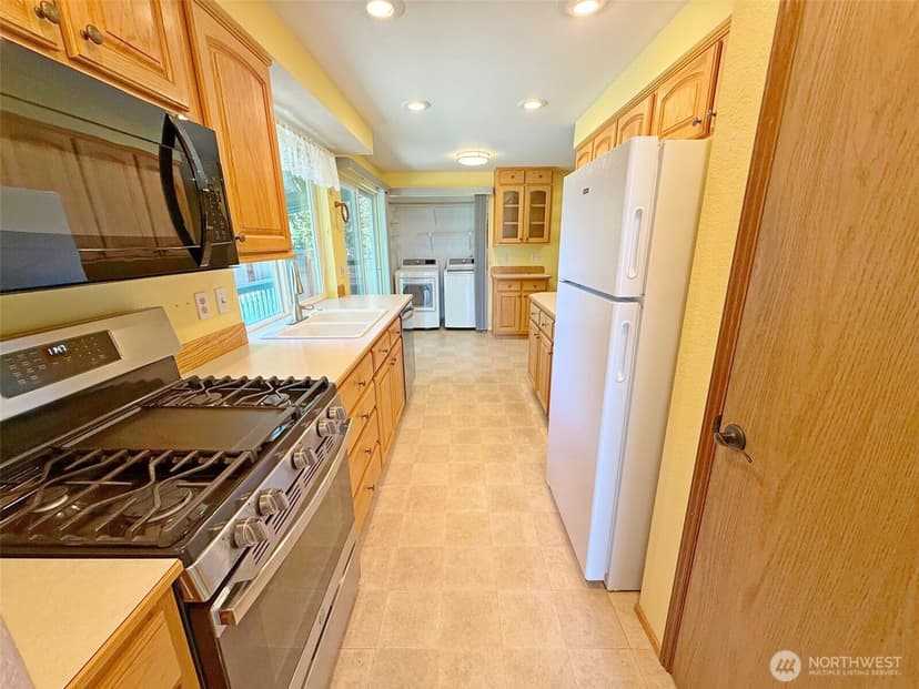 Property photo for 12901 Avante Drive, Silverdale photo 22