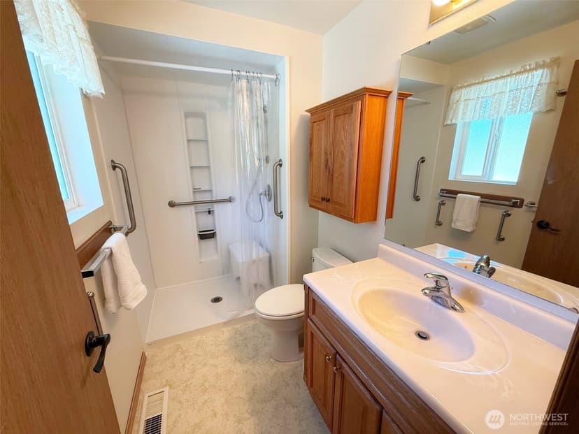 Property photo for 12901 Avante Drive, Silverdale photo 32