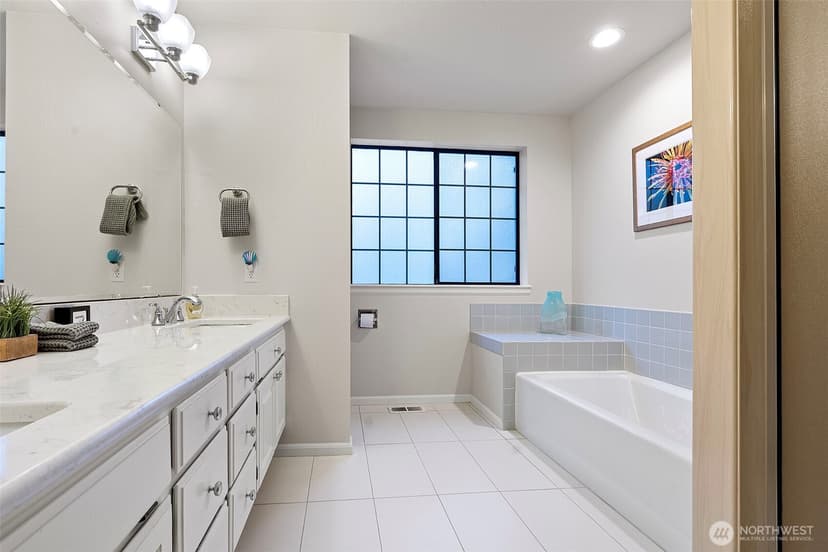 Property photo for 11303 Tower Road SW, Lakewood photo 25