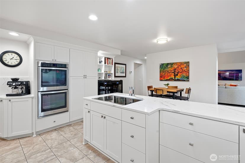 Property photo for 11303 Tower Road SW, Lakewood photo 13