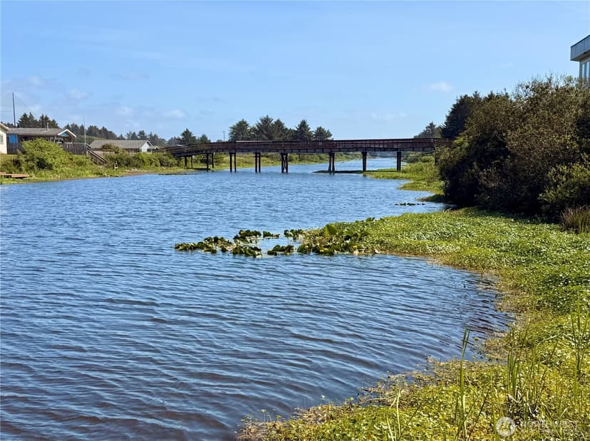 Property photo for 552 Point Brown Avenue NE, Ocean Shores