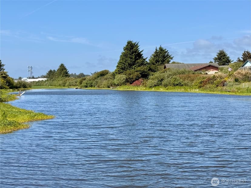 Property photo for 552 Point Brown Avenue NE, Ocean Shores photo 8