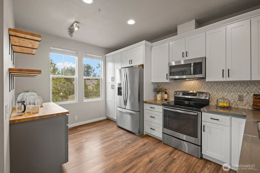 Property photo for 14007 69th Drive SE #G3, Snohomish photo 11