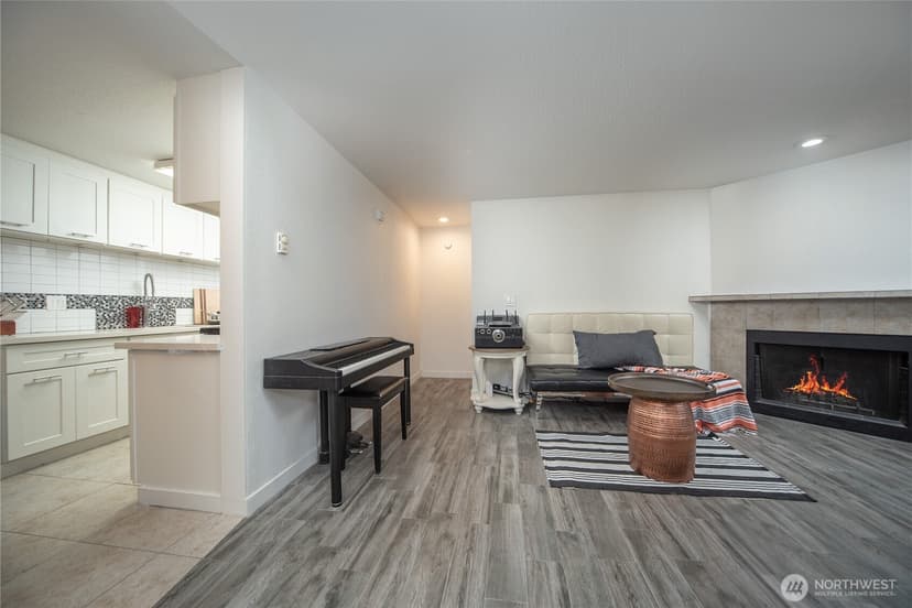 Property photo for 16817 Larch Way #D206, Lynnwood photo 19