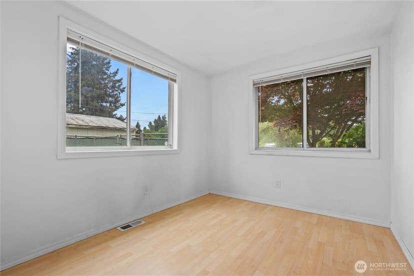 Property photo for 11710 & 11708 Vickery Avenue E, Tacoma photo 16