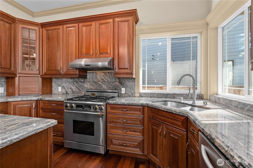 Property photo for 4131 153rd Avenue SE, Bellevue photo 9