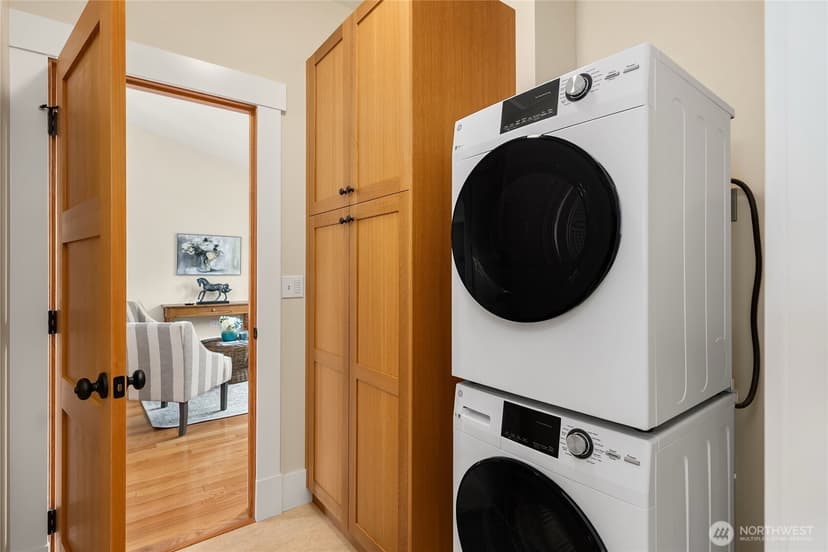 Property photo for 565 Ericksen Avenue NE, Bainbridge Island photo 12