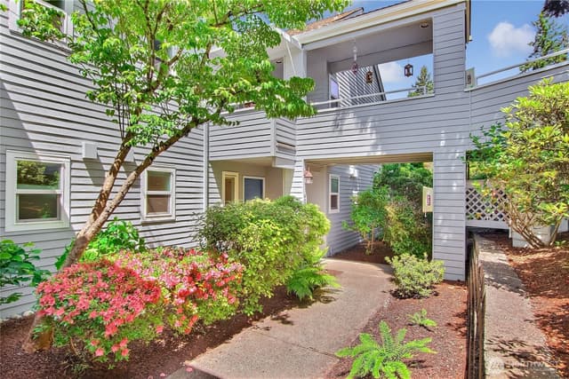 Property photo for 4016 220th Place SE #1137, Issaquah photo 2