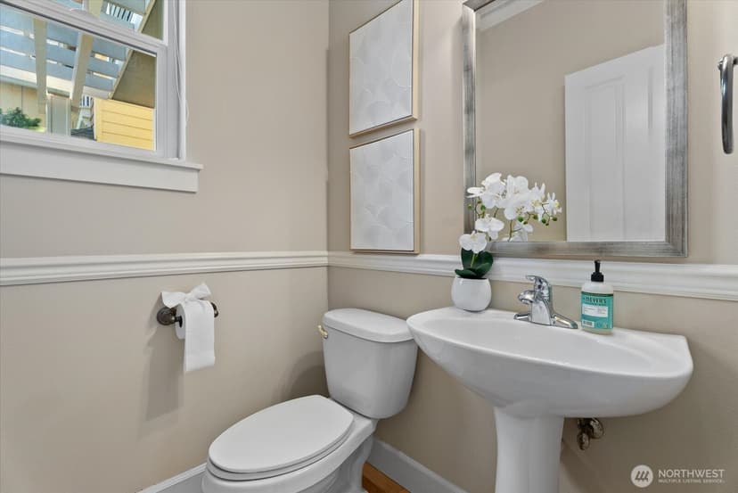 Property photo for 822 235th Place SE, Bothell photo 6