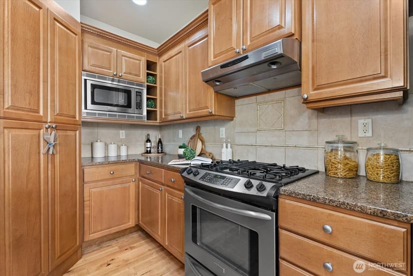 Property photo for 822 235th Place SE, Bothell photo 14