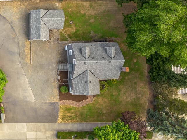 Property photo for 7611 27th Street W, Tacoma photo 2