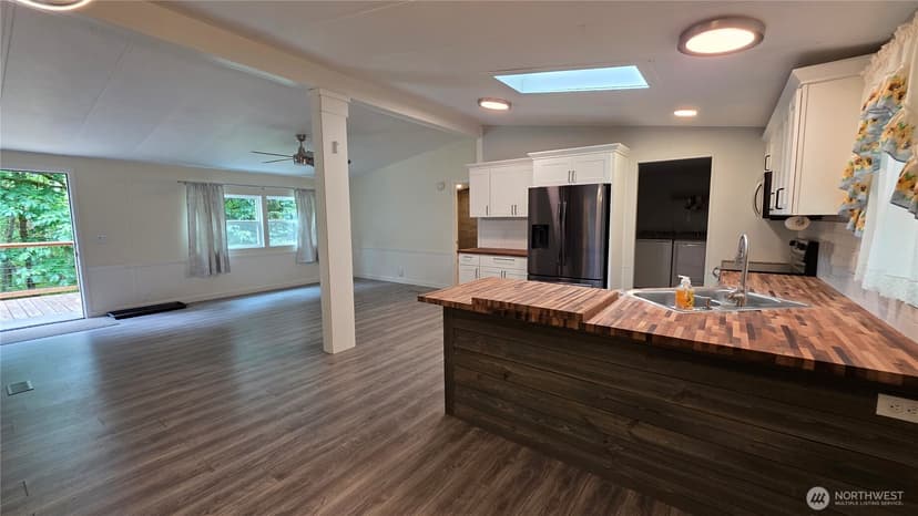 Property photo for 5170 Phillips Road SE, Port Orchard photo 9