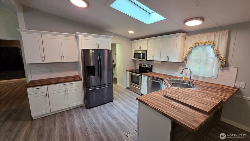 Property photo for 5170 Phillips Road SE, Port Orchard photo 11