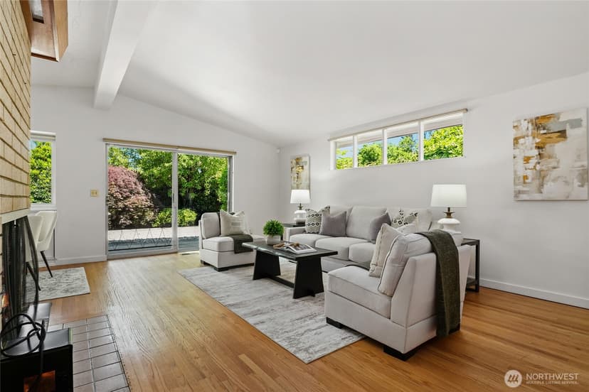 Property photo for 8210 SE 36th Street, Mercer Island photo 6