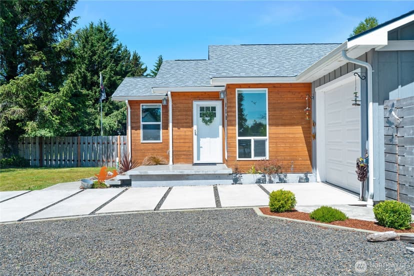 Property photo for 124 N Wynoochee Drive SW, Ocean Shores photo 2
