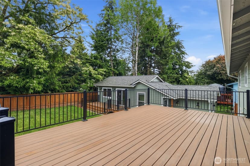 Property photo for 515 Avenue J, Snohomish photo 24